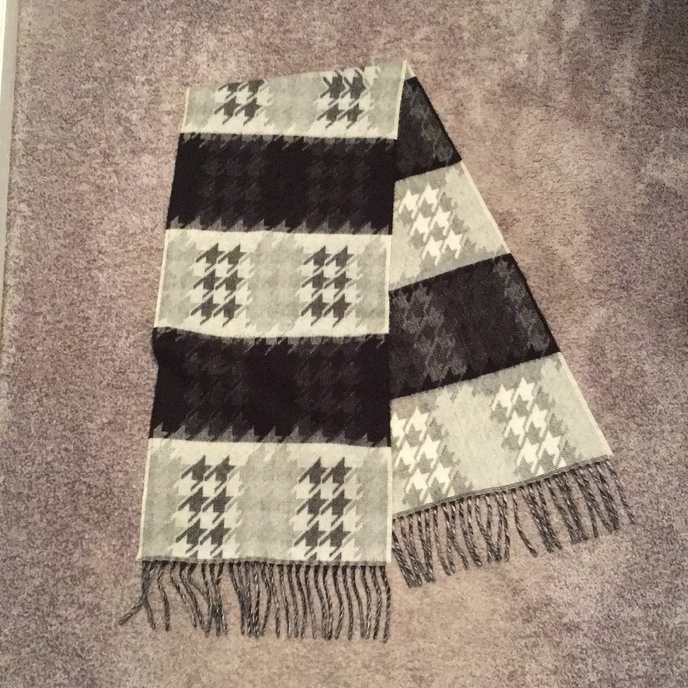 Wool Scarf
